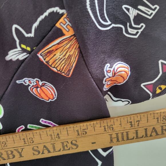 Cute Halloween Medical Scrub Top **Measure M/L** Candy Ghost Pumpkin Cat Cotton - Picture 3 of 9